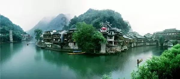 向上而生,服务转型
